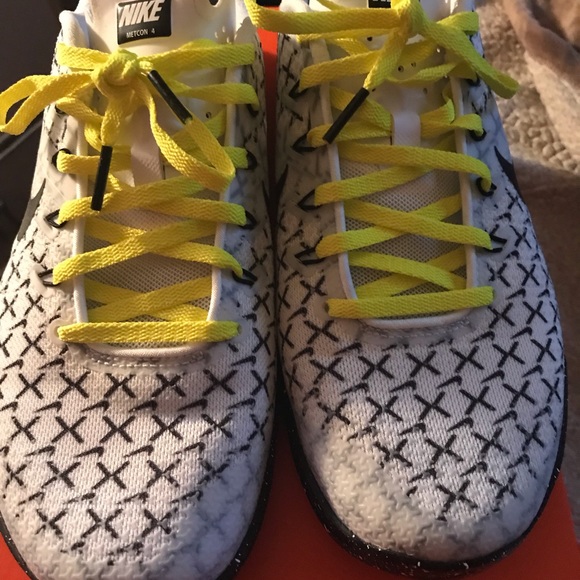 nike metcon 4 size 9.5